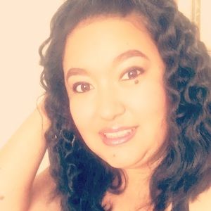 Meet your Posher, Estefany